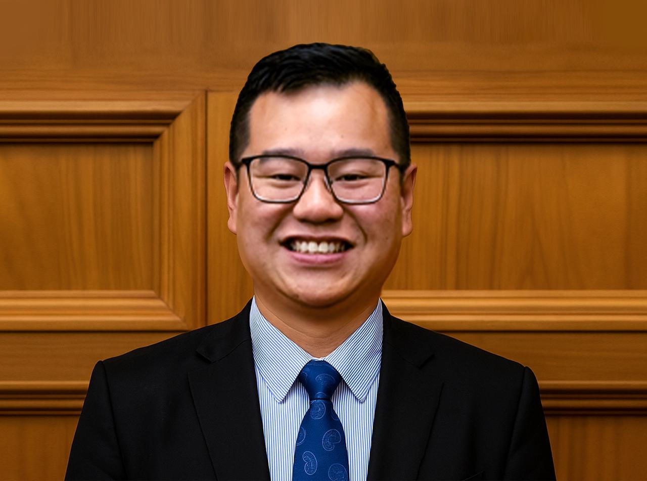 From Biomedical Labs to Parliament Bench: Dr Carlos Cheung MP Champions Culturally Tailored Healthcare in New Zealand - Oxyenergy.us